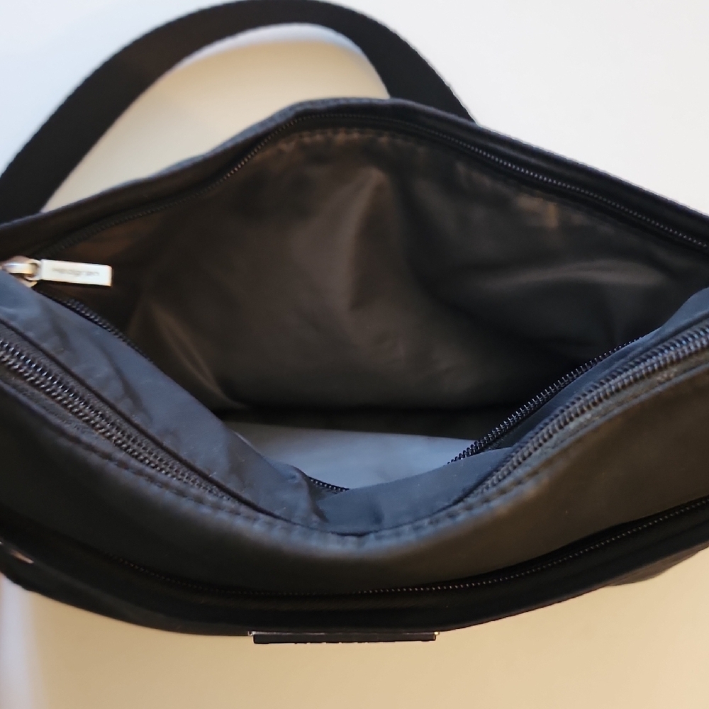 Hedgren Black Messenger Bag. EUC. - Picture 7 of 12